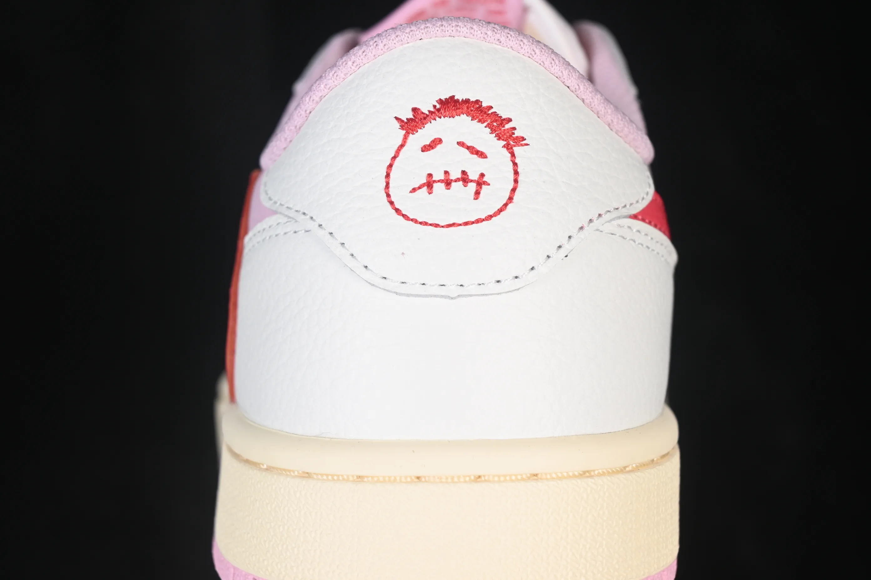 All categories Air Jordan Jordan series basketball shoes Air Jordan 1 Low ZG version Travis Scott x Air Jordan 1 Low OG AJ1 Joe 1 undercut low top full head layer IQ7604-101